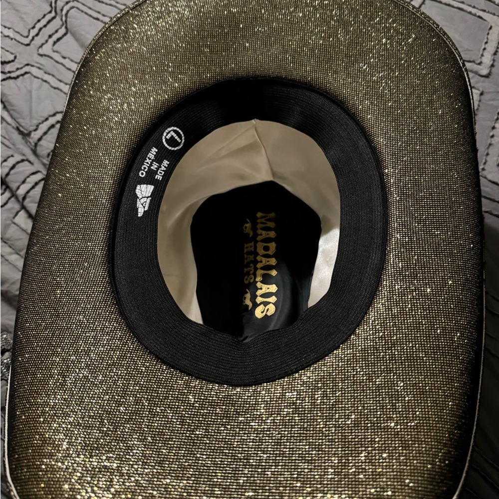 All you Dodger fans check out this cool cowboy bling hat looks amazing !!! - Picture 3 of 3